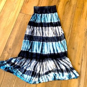 Tie dye maxi skirt 👗